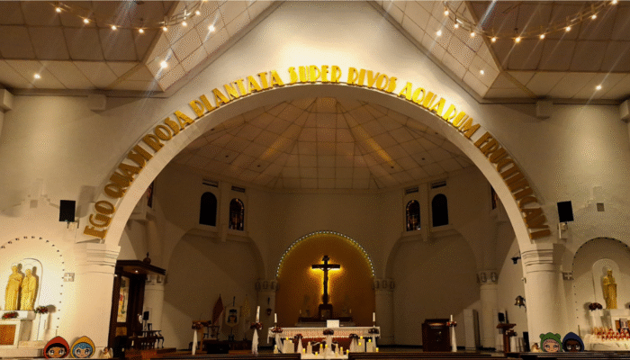 Menelusuri Sudut-sudut Gereja Katedral Santa Perawan Maria Ratu Rosari Semarang